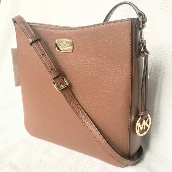Michael Kors Handbags - LAST 1 ⭐️ New MK pebble leather messenger brown